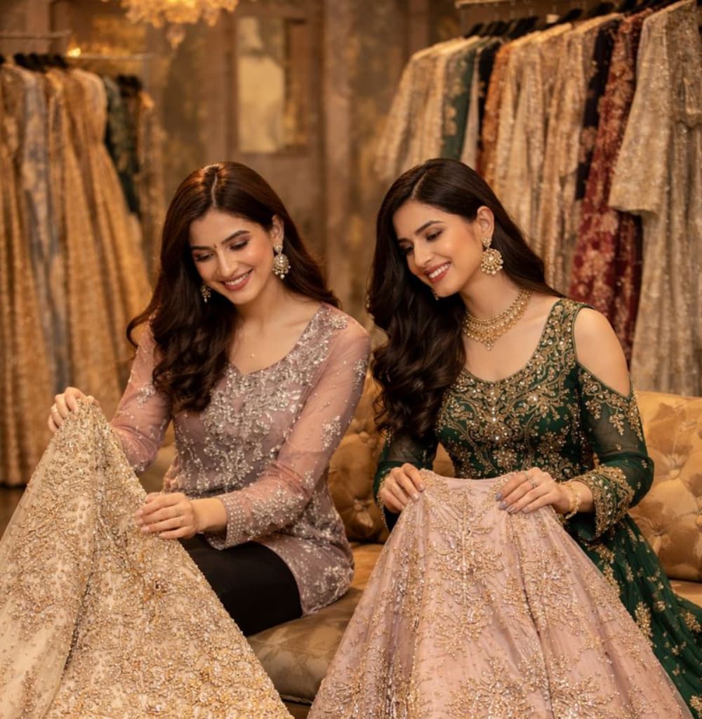Luxury-Dresses-Worn-Once-A-Growing-Problem-in-Pakistan-_1_