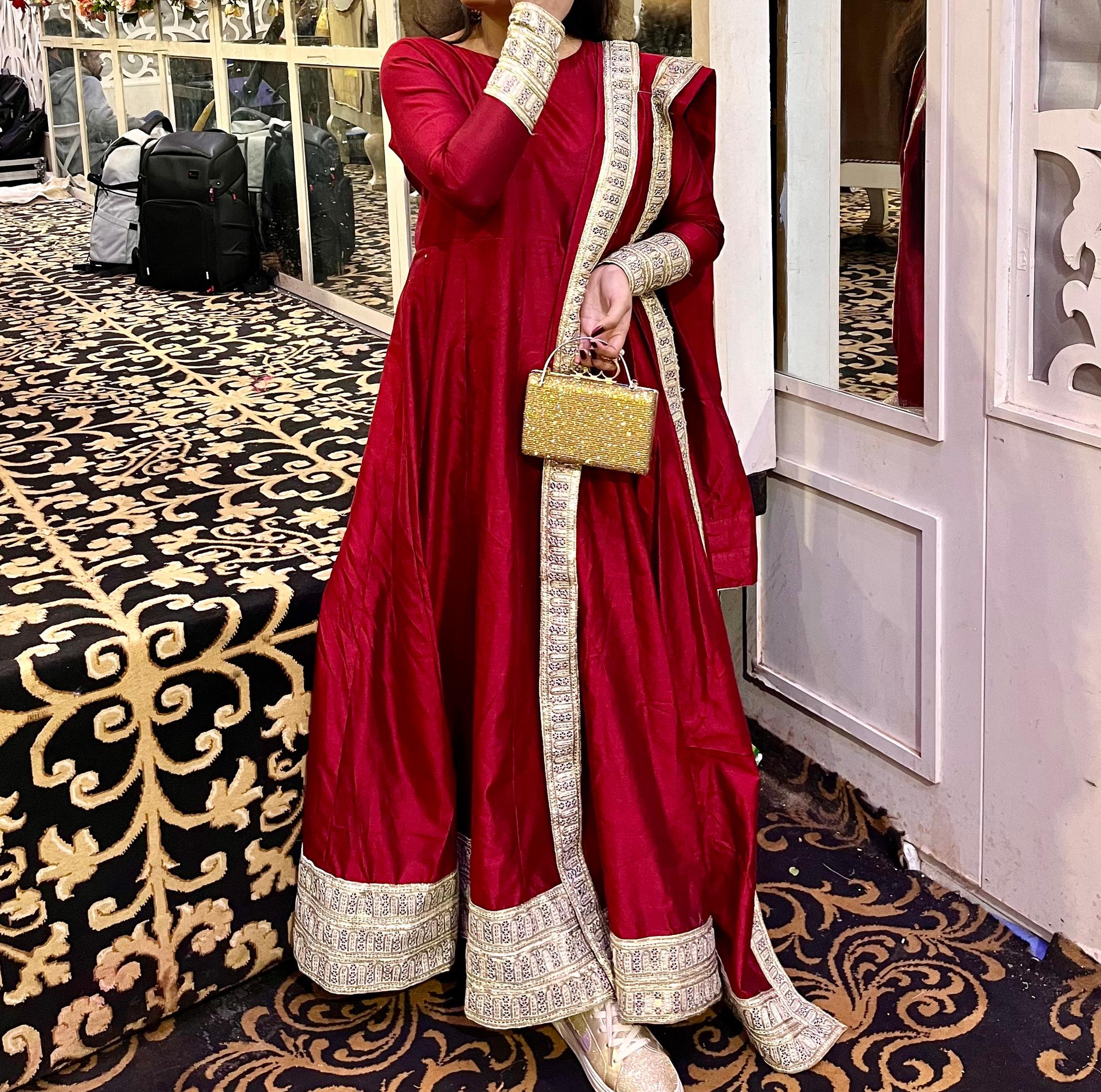 Medium size blood red colour for style three piece suit